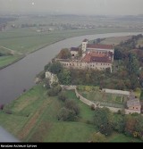 Kraków sprzed 30 lat na zdjęciach lotniczych. Cyrk na Błoniach, Stadion Cracovii, kopalnia piasku i wiele więcej [ARCHIWALNE ZDJĘCIA]