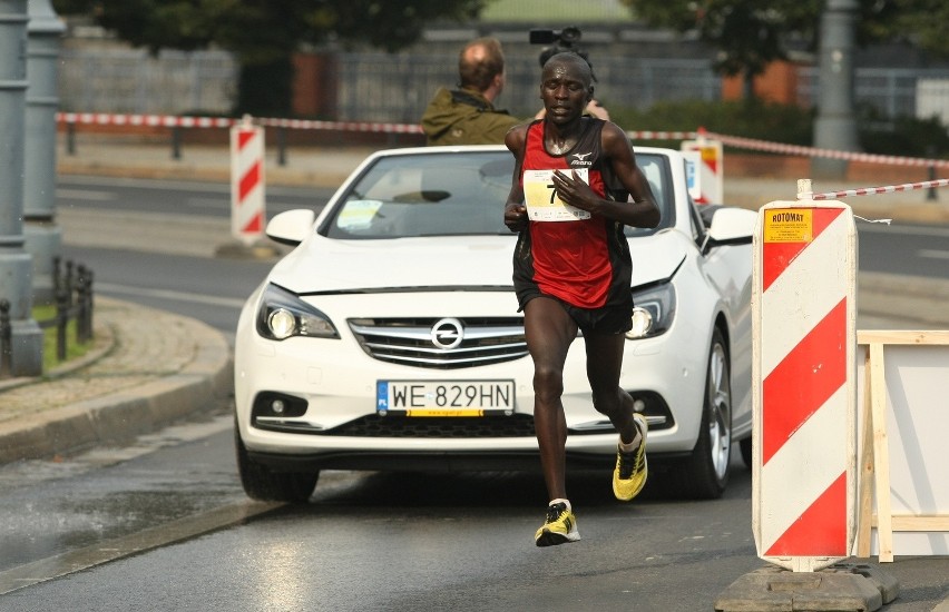 Maraton Wrocław 2014. Kenijczycy zdominowali bieg. Kangogo blisko rekordu (WYNIKI, ZDJĘCIA)