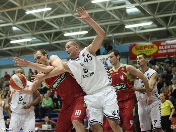 W półfinale play off Energa Czarni Słupsk trafiła na Asseco Prokom Gdynia.