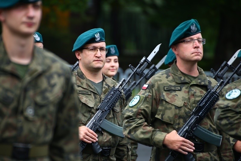 Przysięga księży, uczestników kursu oficerskiego kapelanów...