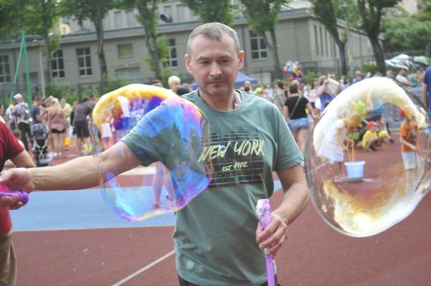 Kraków. Festiwal Baniek Mydlanych. Doskonała zabawa dla wszystkich [ZDJĘCIA]