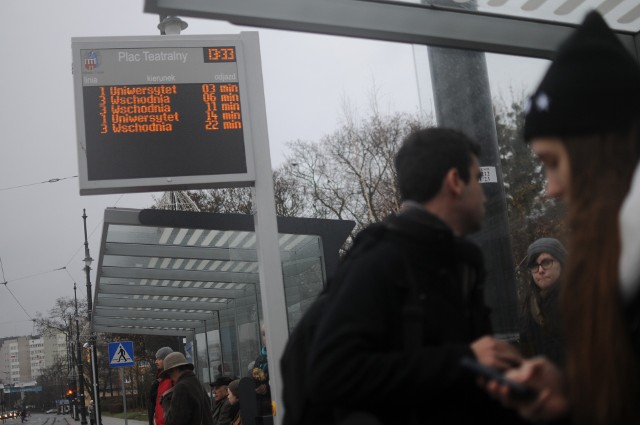 Tablice informacji pasażerskiej na przystankach autobusowych powinny się pojawić na przełomie 2018 i 2019 r.