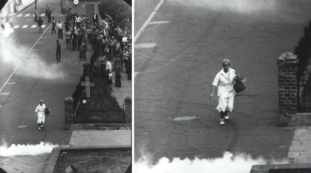 31 sierpnia 1982 r., Koszalin. Zofia Pietkiewicz (ubrana na biało) w czasie patriotycznej manifestacji, za udział w której została skazana na osiem miesięcy bezwzględnego więzienia.