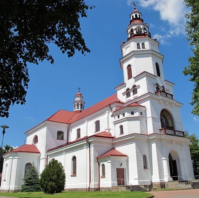 Tak wygląda kościół  Matki Boskiej Częstochowskiej i św. Kazimierza w Mońkach.