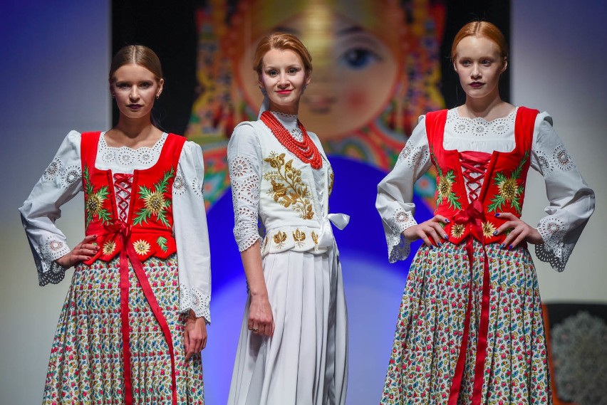 Zakopane. "Polski Folki 2018", czyli folkowy pokaz mody [ZDJĘCIA] 