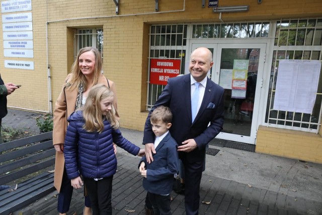 Michał Pierończyk został prezydentem Rudy Śląskiej. Zobacz kolejne zdjęcia. Przesuwaj zdjęcia w prawo - naciśnij strzałkę lub przycisk NASTĘPNE