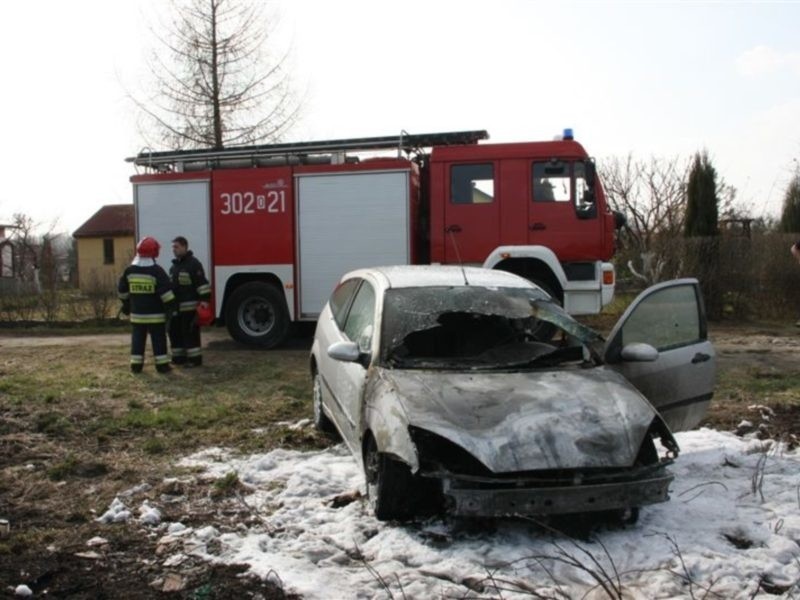 Ford focus zapalil sie od wypalanych traw