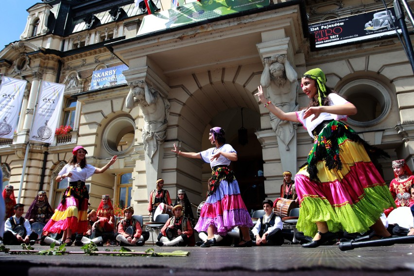 Święto Dzieci Gór - na scenie Turcy z bębnami, na widowni mali Polacy z Norwegii [ZDJĘCIA, WIDEO]