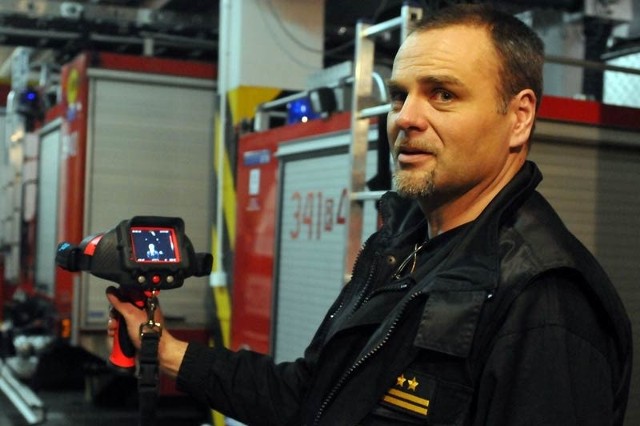 - Termokamera ułatwi nam prowadzenie akcji ratunkowej - mówi Paweł Gaj, szef jednostki ratowniczo-gaśniczej KM PSP w Krośnie.