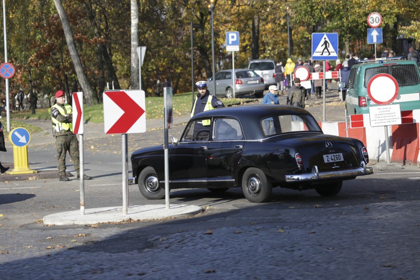 Wszystkich Świętych w Słupsku. Tłumy na słupskich...