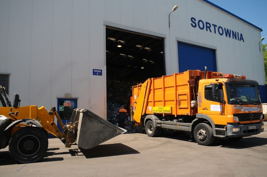 Kraków rozbudowuje sortownię śmieci, żeby spełnić unijne wymogi recyklingu [WIDEO, ZDJĘCIA]