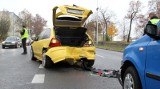 Zderzenie dwóch aut na ulicy Podgórnej. Trzy osoby trafiły do szpitala