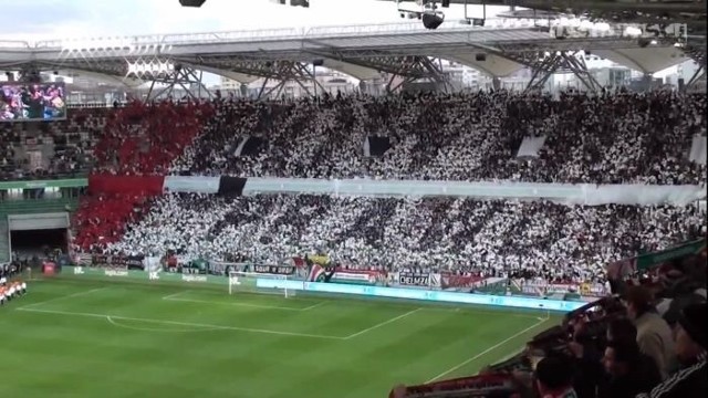 "Gów... prawda" - baloniada fanów Legii na meczu z Zagłębiem