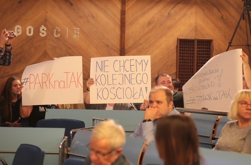 Koniec batalii. Radni głosowali ws. kościoła Nad Rudzianką