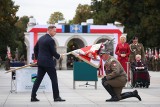 Prezydent Andrzej Duda przekazał sztandar wojskowy. Otrzymało je Dowództwo Generalne Sił Zbrojnych