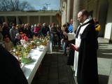 Poznań: W kościołach trwa święcenie pokarmów [ZDJĘCIA]