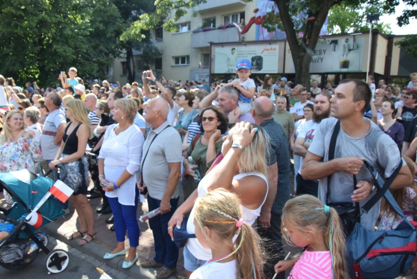 Defilada wojskowa w Katowicach: Ponad 200 tys. ludzi zobaczyło pokaz siły Wojska Polskiego "Wierni Polsce"