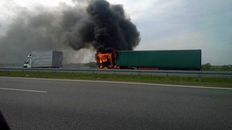 Do pożaru ciężarówki na autostradzie A1, w okolicach...