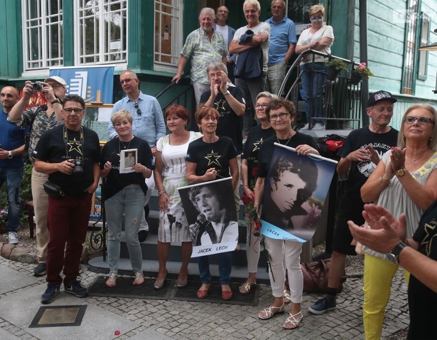 Aleja Gwiazd w Sorrento w Szczecinie wzbogaciła się o osiem nazwisk. Jakich? Zobacz ZDJĘCIA