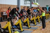 Indoor Triathlon Gdynia 2023. Ponad 160 zawodników zmagało się w triathlonie pod dachem w Akademii Marynarki Wojennej. ZOBACZCIE ZDJĘCIA
