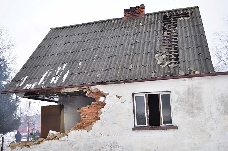 Wybuch w domu w Jędrzejowie pod Grodkowem.