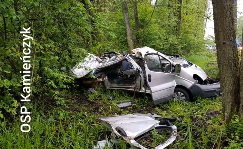 Łochów - Wyszków: Wypadek na DK62 w miejscowości Kamieńczyk, pow. wyszkowski. Tragiczny wypadek busa pod Wyszkowem