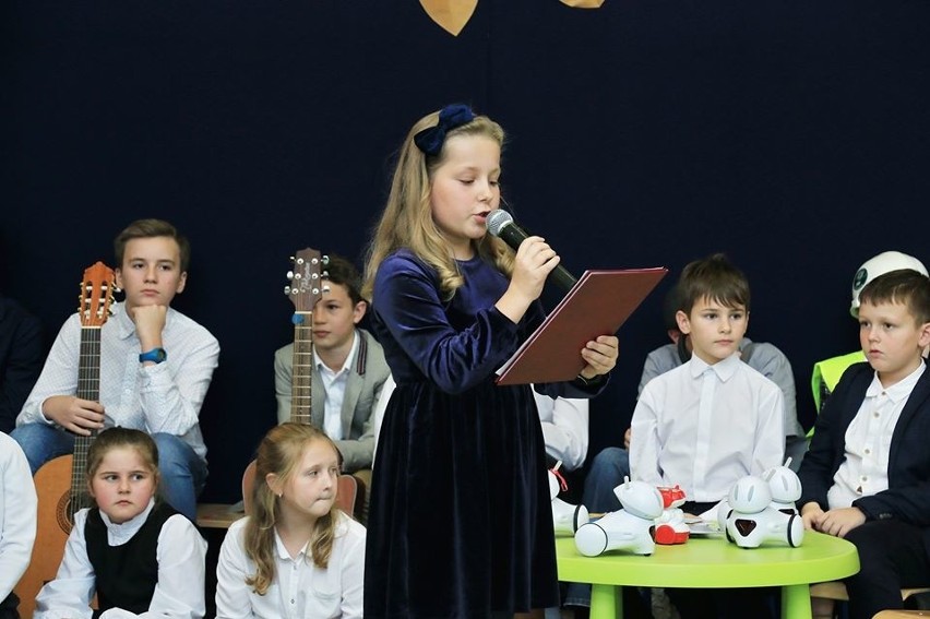 Wieliczka. Jubileusz „czwórki”. Zakopano kapsułę czasu [ZDJĘCIA]