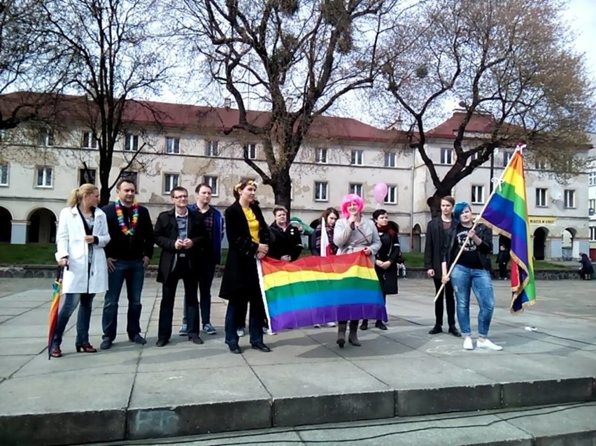 Łódzki Marsz Równości na Piotrkowskiej [ZDJĘCIA, WIDEO]