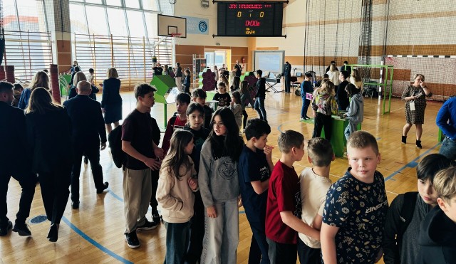 W środę, 20 marca w Szkole Podstawowej w Bilczy zorganizowano "Festiwal Nauki - Bądź jak naukowiec". Zobaczcie kolejne zdjęcia z wydarzenia.