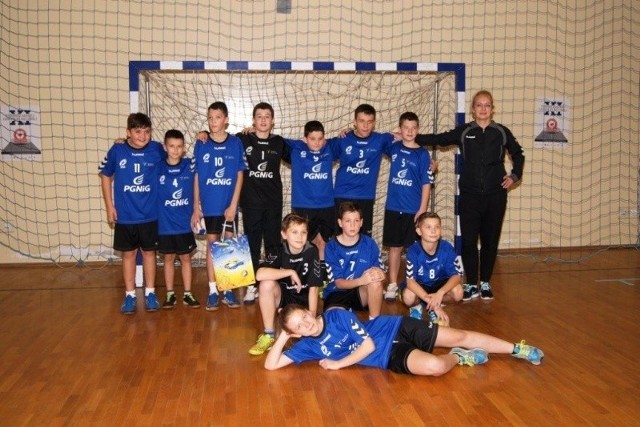 Drużyna ze Szkoły Podstawowej numer 3 ze Staszowa, która wywalczyła awans do półfinału jedenastej edycji Małej Ligi Piłki Ręcznej.
