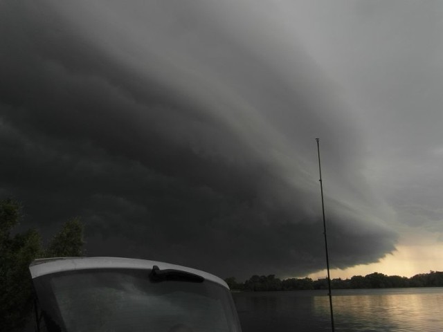 Zdjęcie zrobione przez Internautkę podczas wczorajszej burzy