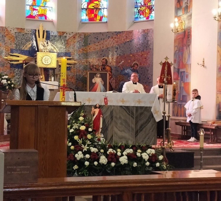 Uroczystość sakramentu Bierzmowania w Dwikozach. Piękna msza z biskupem Krzysztofem Nitkiewiczem