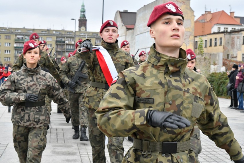 Uroczyste ślubowanie kadetów Głównej Wojskowej Szkoły Średniej we Wrocławiu „Husarz” [ZDJĘCIA]