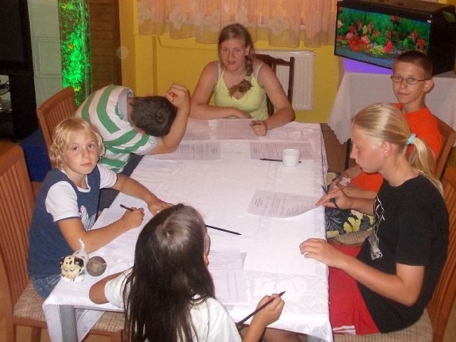 W tworzenie poszczególnych elementów projektu włączyli się sami podopieczni Domu Dziecka w Skopaniu.