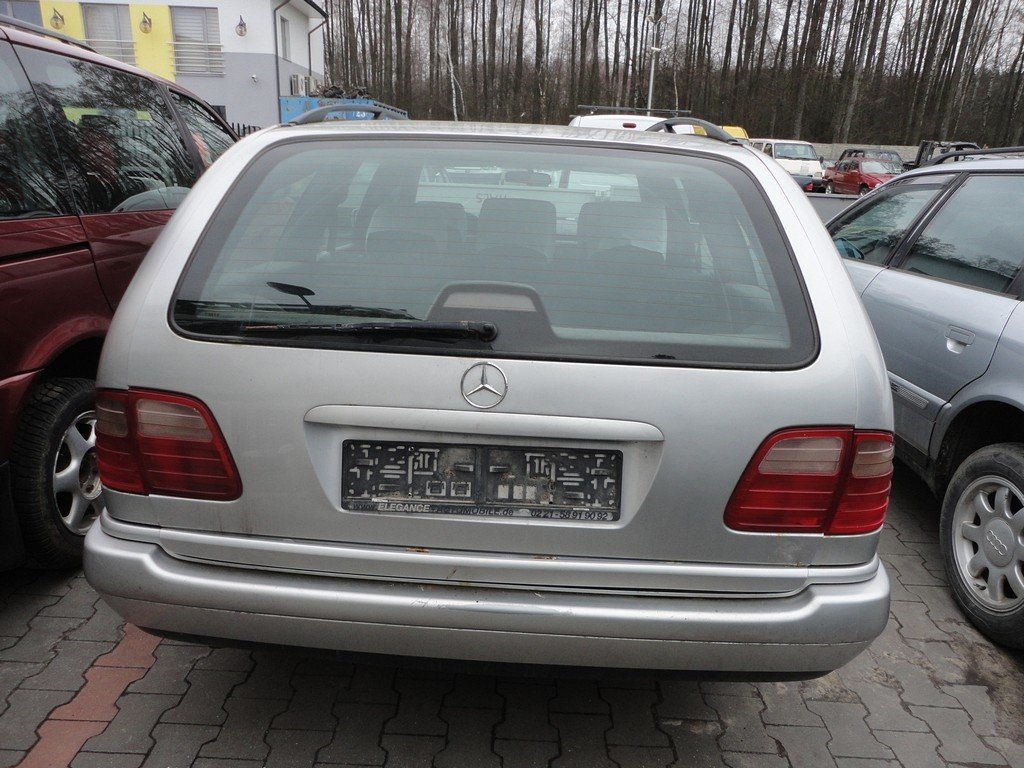Mercedes-Benz E 230 Kat. 210...
