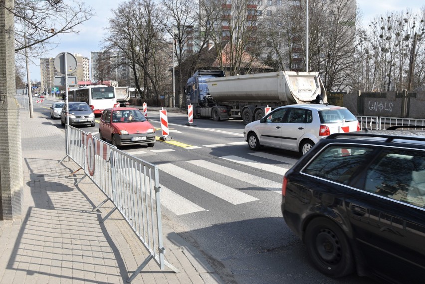 Opole. Zmieniono organizację ruchu na Zaodrzu. Ulica...