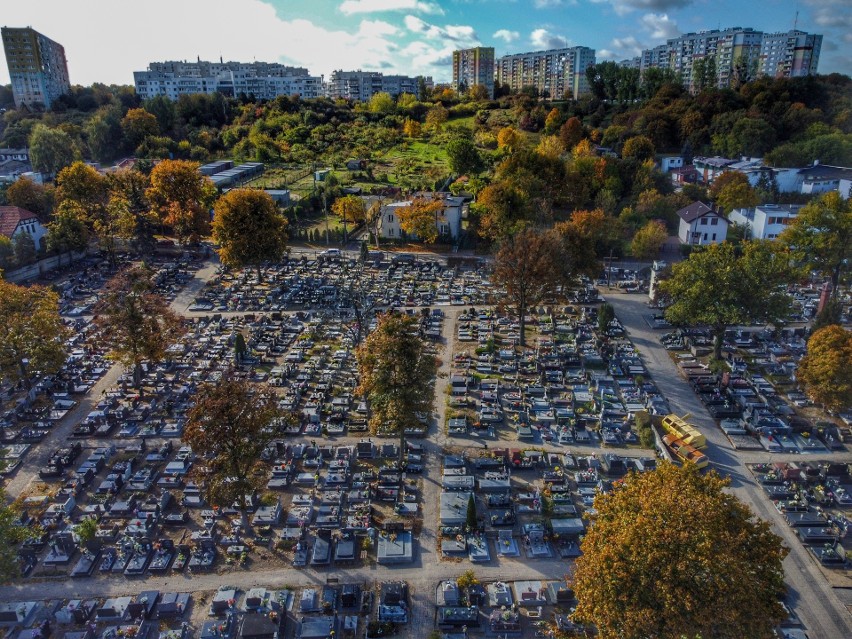 Cmentarz powstał w 1822 roku dla potrzeb parafii kościoła...