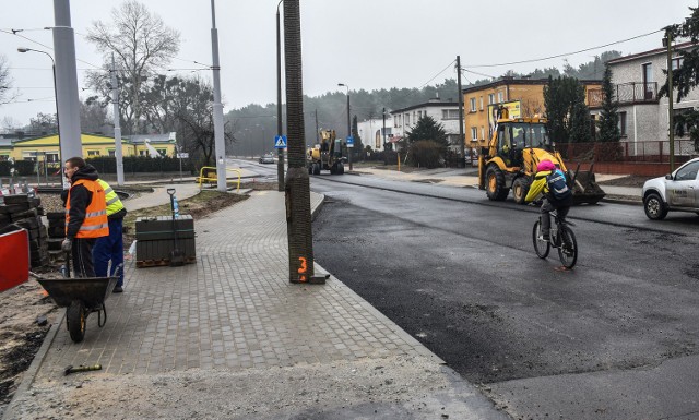 W grudniu firma Kada-Bis ułożyła nową nawierzchnię na ulicy Glinki, ale okazało się, że warstwy asfaltu są inne niż w projekcie