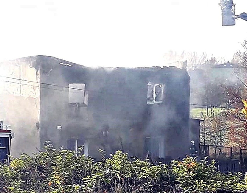 Pożar w Mysłowicach wybuchł w domu jednorodzinnym. Strażacy...