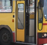 Burza o darmowe bilety autobusowe dla strażników miejskich i policjantów