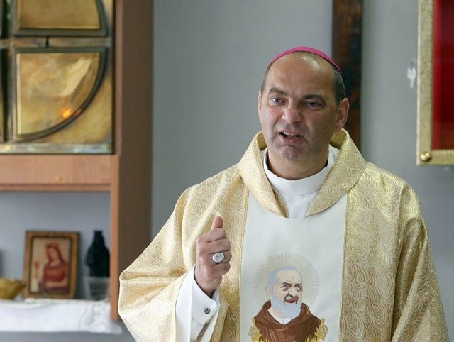 Biskup Grzegorz Kaszak apeluje o przestrzeganie obostrzeń sanitarnych w kościołach