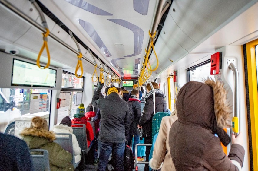 Każdego dnia do Biura Rzeczy Znalezionych MPK trafiają...