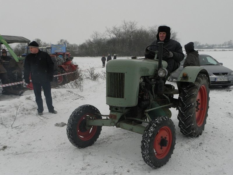 I Kujawsko-Pałucki Zimowy Wyścig Ciągników w Wielowsi [zdjęcia]