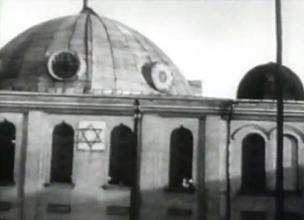 Synagoga została spalona podczas II wojny światowej.