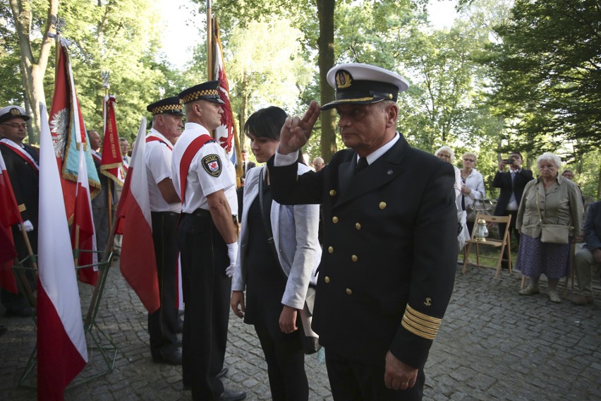 Spotkanie przed Krzyżem Wołyńskim w Słupsku.