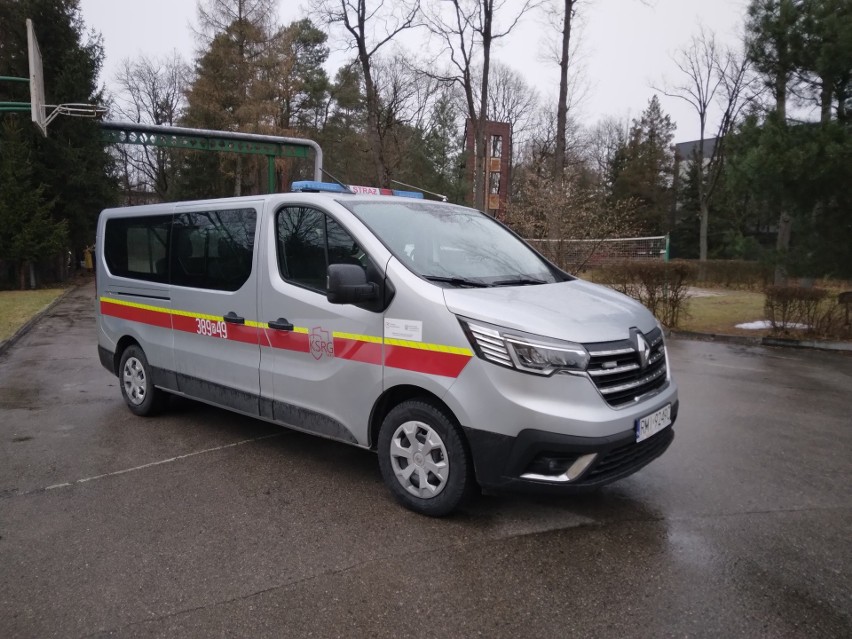 Strażacy z Jadachów dostali nowy samochód. Pojazd pomoże druhom w akcjach ratowniczych  