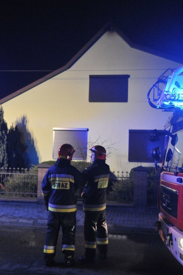 Pożar domku rodzinnego na ul. Tysiąclecia w Kostrzynie.