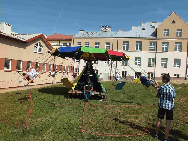 Będzie utwardzony teren za budynkiem szkoły w Mircu, gdzie podczas ostatnich dożynek stała karuzela