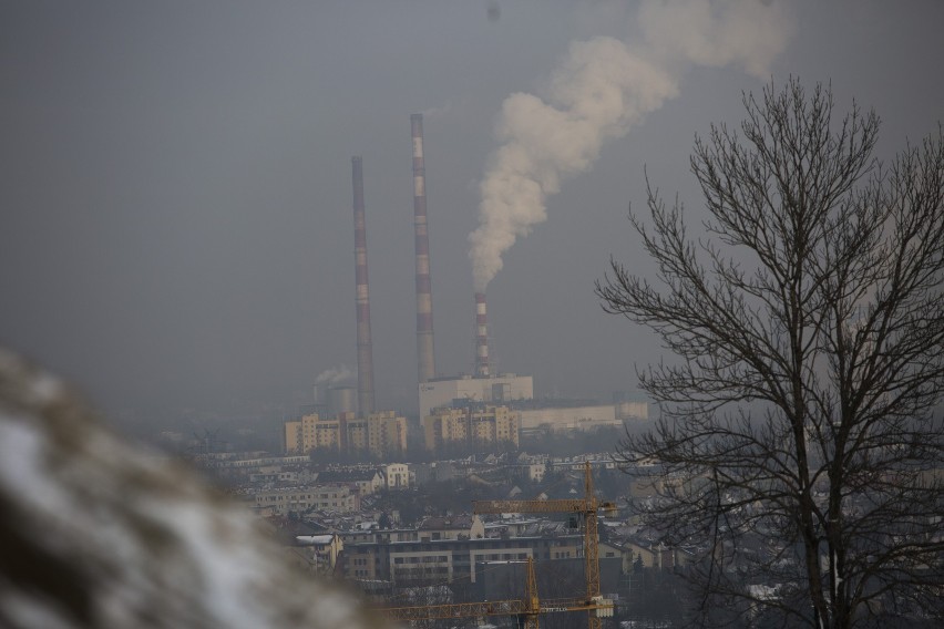 Smog wrócił do Małopolski, normy znacznie przekroczone [DANE]