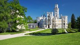 11 najpiękniejszych zamków w Czechach. Który był wzorowany na słynnym zamku Windsor? Gdzie straszy najwięcej duchów?